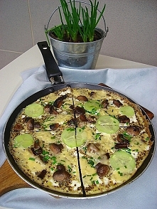Frittata z pieczarkami i og...