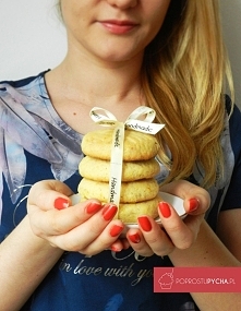 CIASTECZKA Z POMARAŃCZĄ I BIAŁĄ CZEKOLADĄ :)