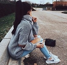 gdzie taki sweterek moge zn...