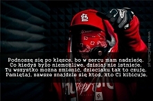 Podnoszę się po klęsce, bo w sercu mam nadzieję. Co kiedyś było niemożliwe, dzisiaj nie istnieje. Tu wszystko można zmienić, dzieciaku tak to czuję. Pamiętaj, zawsze znajdzie si...