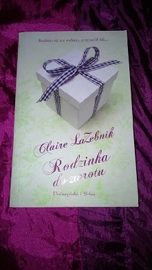 Mam na sprzedaż tanio ;) Keats Sedlak to najrozsądniejsza osoba w rodzinie dziwaków i oryginałów. Mimo że przekroczyła już dwudziestkę, jest ciągle wzywana do domu, aby pomagać ...
