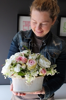 dekoracje ze sztucznych kwiatówod tendom.pl