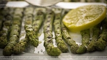 Szparagi z octem balsamicznym