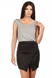 Seksowna mini spódnica z zakładkami