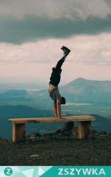 Hej wszystkim :). Mam małe pytanie. Ciężko jest mi ustać na rękach nawet przy ścianie. Macie jakieś pomysły na ćwiczenie? ;)