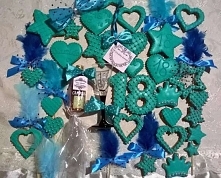 Słodkie bukiety z pierniczków połączone z alkoholem, kieliszkiem, itd. idealne na prezent na 18, 40, 70, itp.