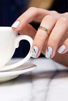 Nails - efekt kamienia