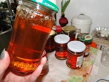 Syrop z mleczu gotowy :D
300 (trzysta) sztuk żółtych kwiatów mleczu
2 cytryny
2,5 kg cukru
1 litr gorącej wody
# kwiaty zalać wrzątkiem, dodać sparzoną, nieobraną, pokrojoną w p...