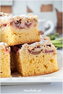 Ciasto z rabarbarem i kruszonką - ilovebake.pl