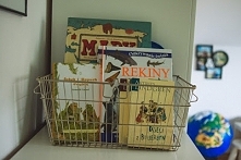 koszyk druciany, książki,
k...