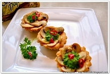 Krusztadki z pieczarkami.