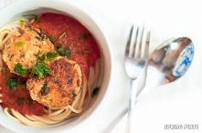 KLOPSIKI Z ŁOSOSIA I KASZY JAGLANEJ