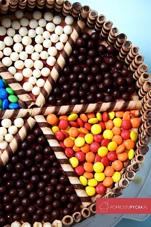 MNIAM! TORCIK URODZINOWY M&M`SOWY! :) Z PIĘKNĄ DEKORACJĄ <3 CHCIAŁBYŚ TAKIEGO DOSTAĆ OD KOGOŚ BLISKIEGO?