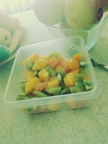 Dziś waga pokazała 55,4 kg ...