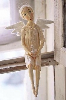 boski, ktoś wie gdzie można kupić takiego słodkiego aniołka w skarpeteczki w groszki?