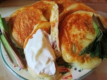 Racuchy z rabarbarem