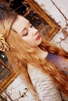 Z sesji koło starego domu :)