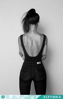 Pomóżcie! jak można w 3 (3 I pół) tygodnia schudnąć 10kg? od jakiś dwóch miesięcy jem zdrowo pije 2litry wody dziennie I ćwiczę z Ewą Chodakowską ale do tej pory udało mi się sc...