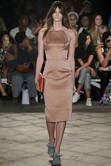 sukienka w kolorze Iced Coffee