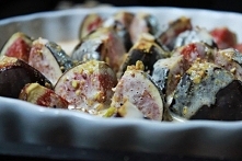 Pieczone figi z zabajone