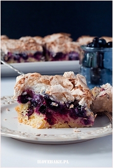 Ciasto z porzeczkami i bezą