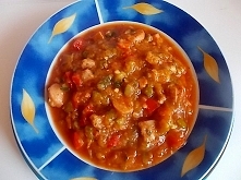 Leczo czyli cukinia z dodatkami na ostro.