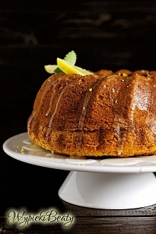 Babka jogurtowo-cytrynowa