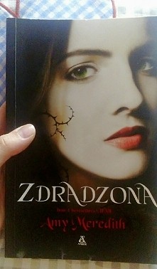 "Cienie, cz. 4- Zdradzona" Czy przyjaźń potrafi przetrwać ataki demonów?