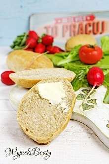 Puszyste bułeczki pełnoziar...