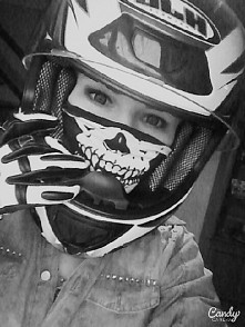 Przymiarkaaa...dobra sprawa..czas na reszteee...odzienia