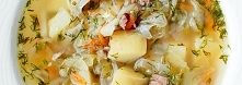 KAPUŚNIAK Z MŁODEJ KAPUSTY

SKŁADNIKI

1/2 główki młodej kapusty
350 g młodych ziemniaków
1 marchewka
3 łyżki oleju roślinnego
1 cebula
250 g kiełbasy wiejskiej
opcjonalnie     ...