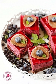 Brownie z jagodowym musem - Wypieki Beaty