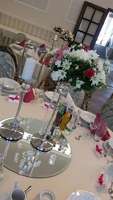 Małopolska/Podkarpacie
Szanowni Państwo,

Zajmujemy się oprawą florystyczną oraz wykonaniem wyjątkowych dekoracji na wyjątkowe chwile.

Dzieląc się naszym wieloletnim doświadcze...