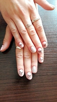 hybrydka z kokardkami ręczn...