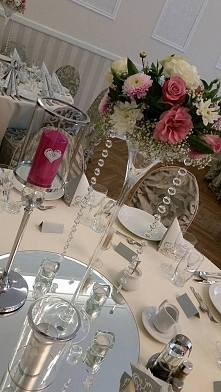 Małopolska/Podkarpacie
Szanowni Państwo,

Zajmujemy się oprawą florystyczną oraz wykonaniem wyjątkowych dekoracji na wyjątkowe chwile.

Dzieląc się naszym wieloletnim doświadcze...