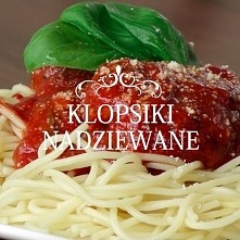 klopsiki nadziewane szpinakiem