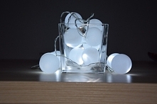 Piękna girlanda, świecąca na biało
ledy, 20 lampek
Cena: 39zł