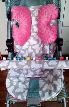 wkładka + motylek + osłonki na pasy i pałąk. Dwustronne.