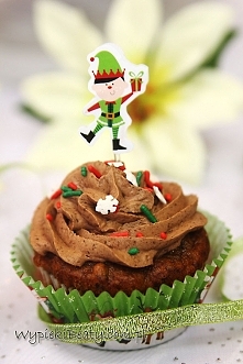 Babeczki ze śliwkami, marcepanem i olejem rzepakowym - Wypieki Beaty