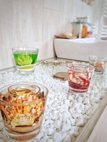 Przedstawiamy aranżację naszej łazienki. W stylu morskim, letnim, wakacyjnym, w kolorach naturalnych.