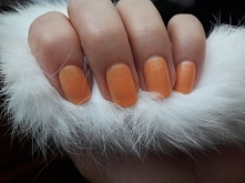 pomarańczowy: Golden Rose expres dry nr 31
2 warstwy a przebija :/