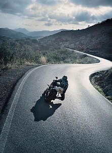 Podróżować to żyć.