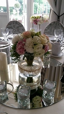 Szanowni Państwo,

Zajmujemy się oprawą florystyczną oraz wykonaniem wyjątkowych dekoracji na wyjątkowe chwile.

Dzieląc się naszym wieloletnim doświadczeniem pomożemy w doborze...