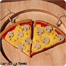 Pizza z pieczarkami i kukurydzą