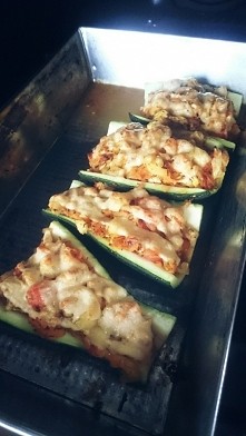 cukinia faszerowana 
usmaży...