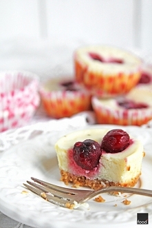 MINI SERNICZKI Z WIŚNIAMI
S...