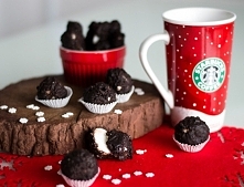 Kokosowa rozkosz Bounty

200 g wiórków kokosowych (bez dwutlenku siarki-można kupić w Lidlu)
puszka mleczka kokosowego (najlepiej schłodzonego przez noc)
1-2 łyżki miodu/syropu ...