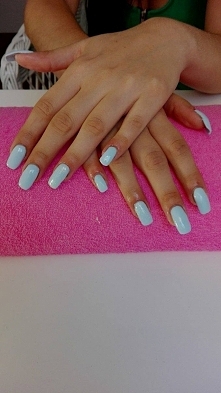 Przedłużane paznokcie metod...