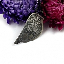 Ptaszek - trawiony wisior