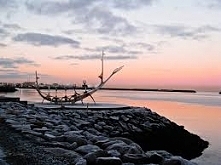 Iceland Reykjavik Pomnik lodzi Vikingow pierwszych mieszkancow tej pieknej wyspy. Jako pierwssze zamieszkaly tam 3 rodziny i tak powstalo cale spoleczenstwo historia Icelandi je...